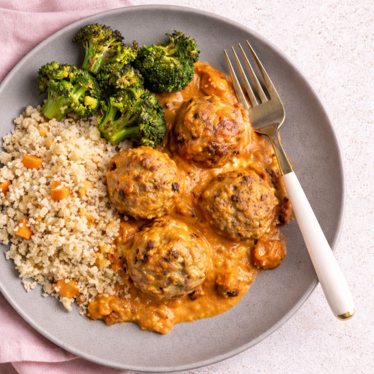 SQ Boulettes tikka masala, brocoli et semoule de couscous