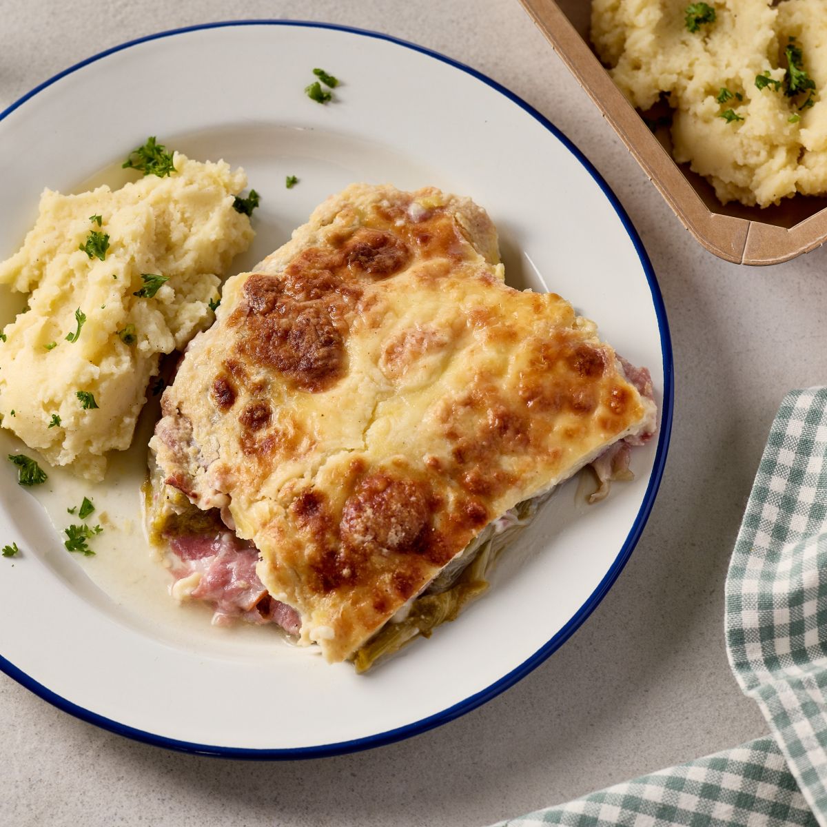 Chicons gratin puree Colors Kitchen 211120242496 ┬® Alexandre Bibaut SQ